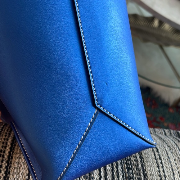 Electric blue leather tote bag! - Picture 4 of 9